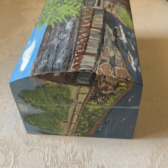 Stunning signed covered bridge hand painted artesian jewelry, trinket box - Picture 5 of 14